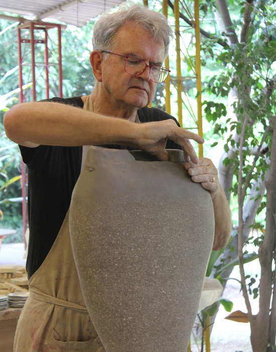 Aura Pottery